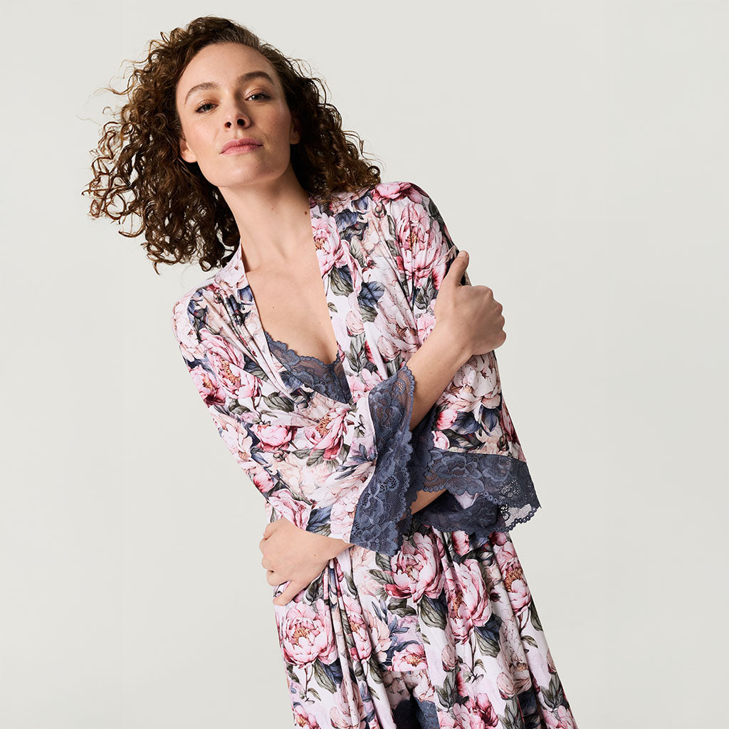 Aster Women's Lace Robe