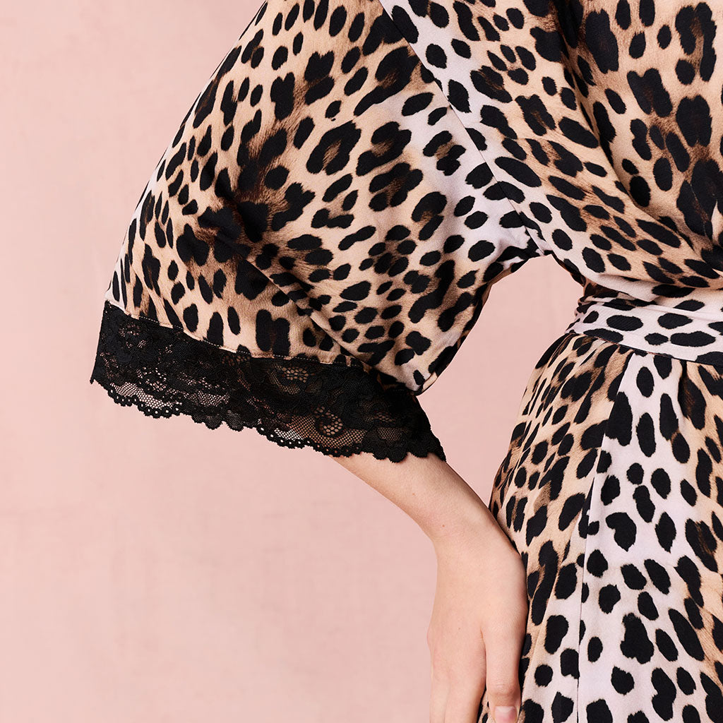 Loretta Leopard Women's Lace Robe